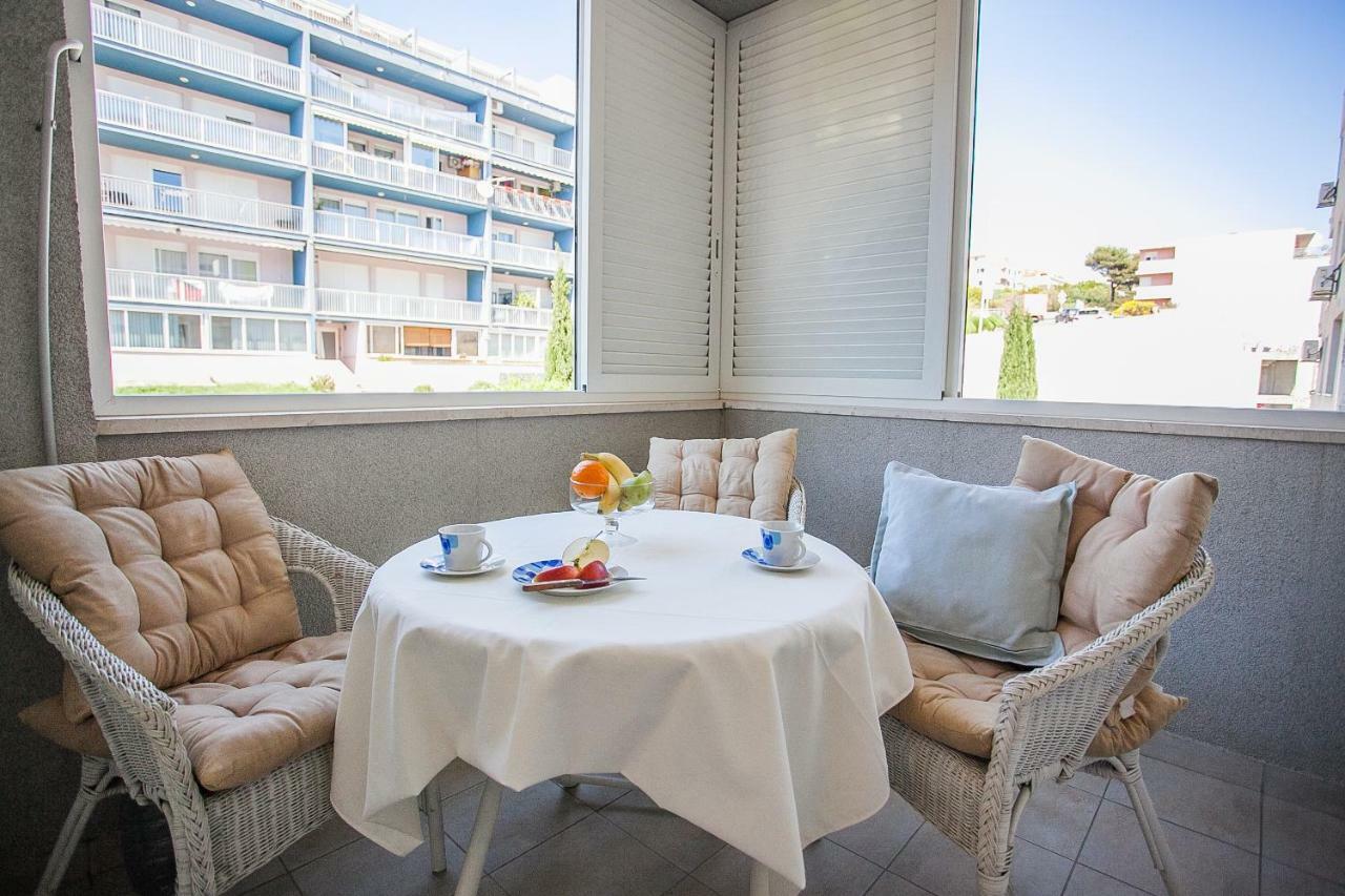 Beachfront Split Apartment Exterior foto